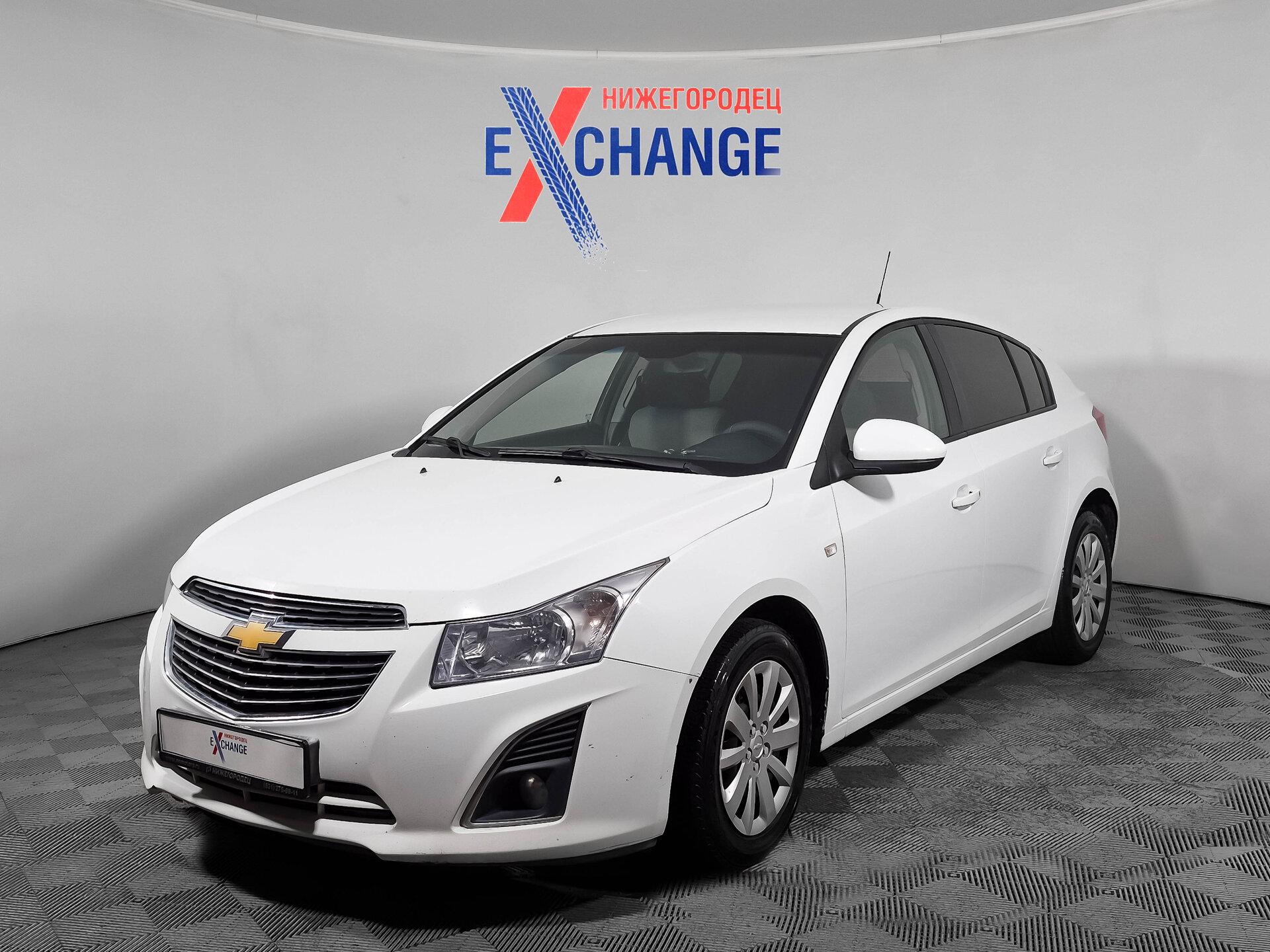 Chevrolet Cruze 1.6 MT (109 л.с.), 2013