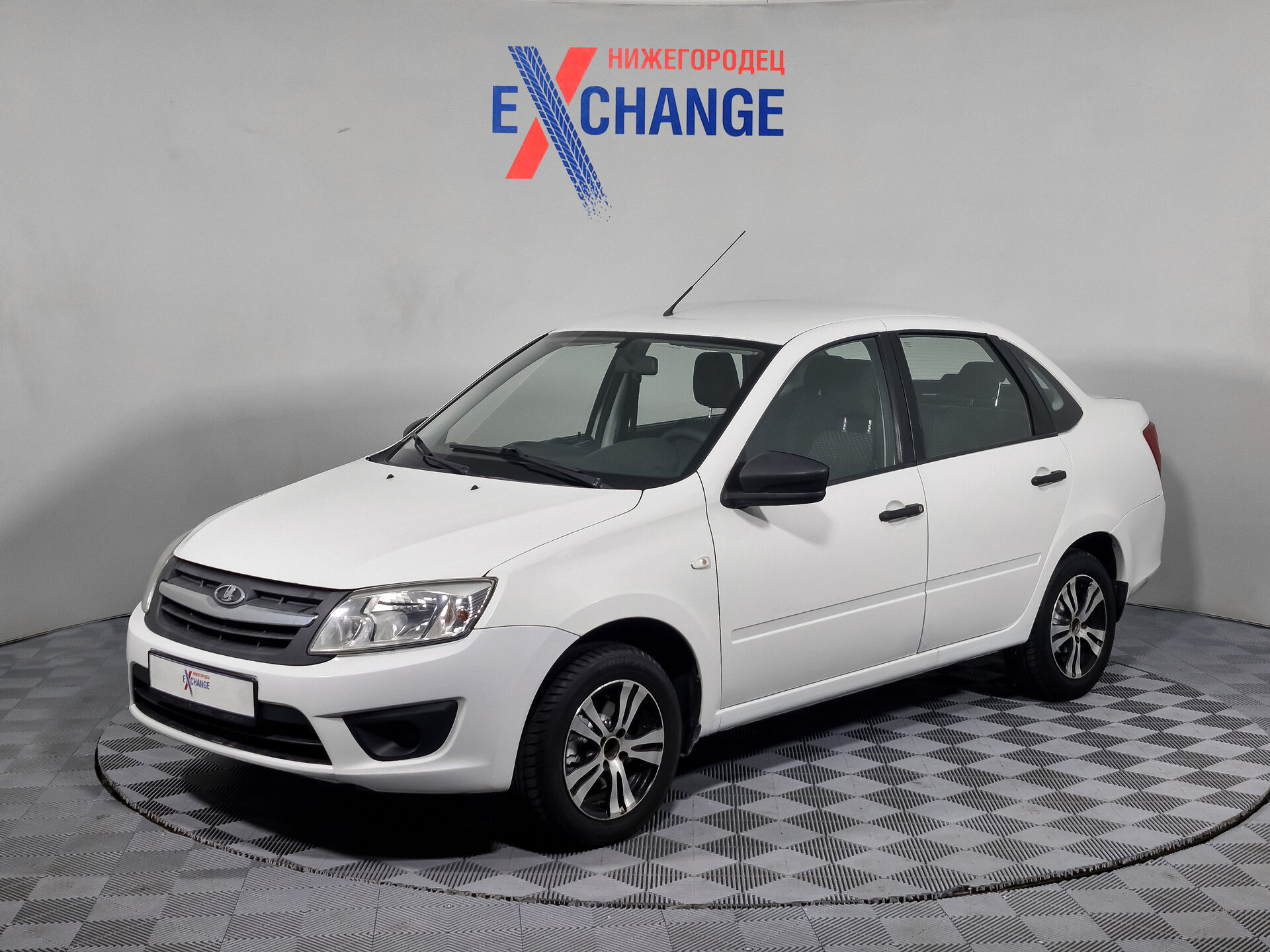 Lada (Ваз) Granta 1.6 MT (87 л.с.), 2018
