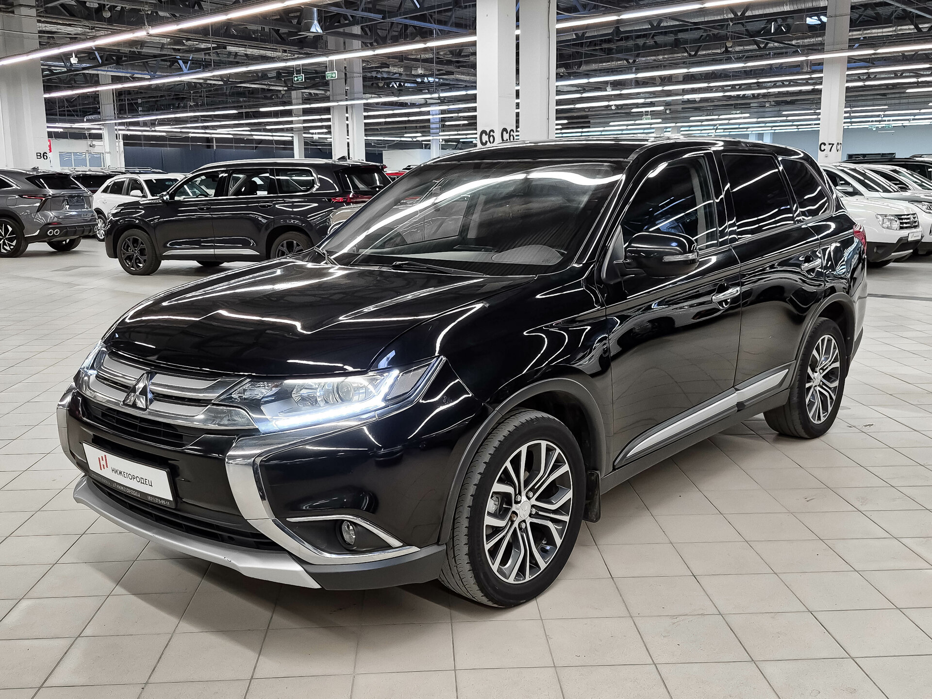 Mitsubishi Outlander 2.0 CVT (146 л.с.) 4WD, 2016 — купить в Нижнем Новгороде