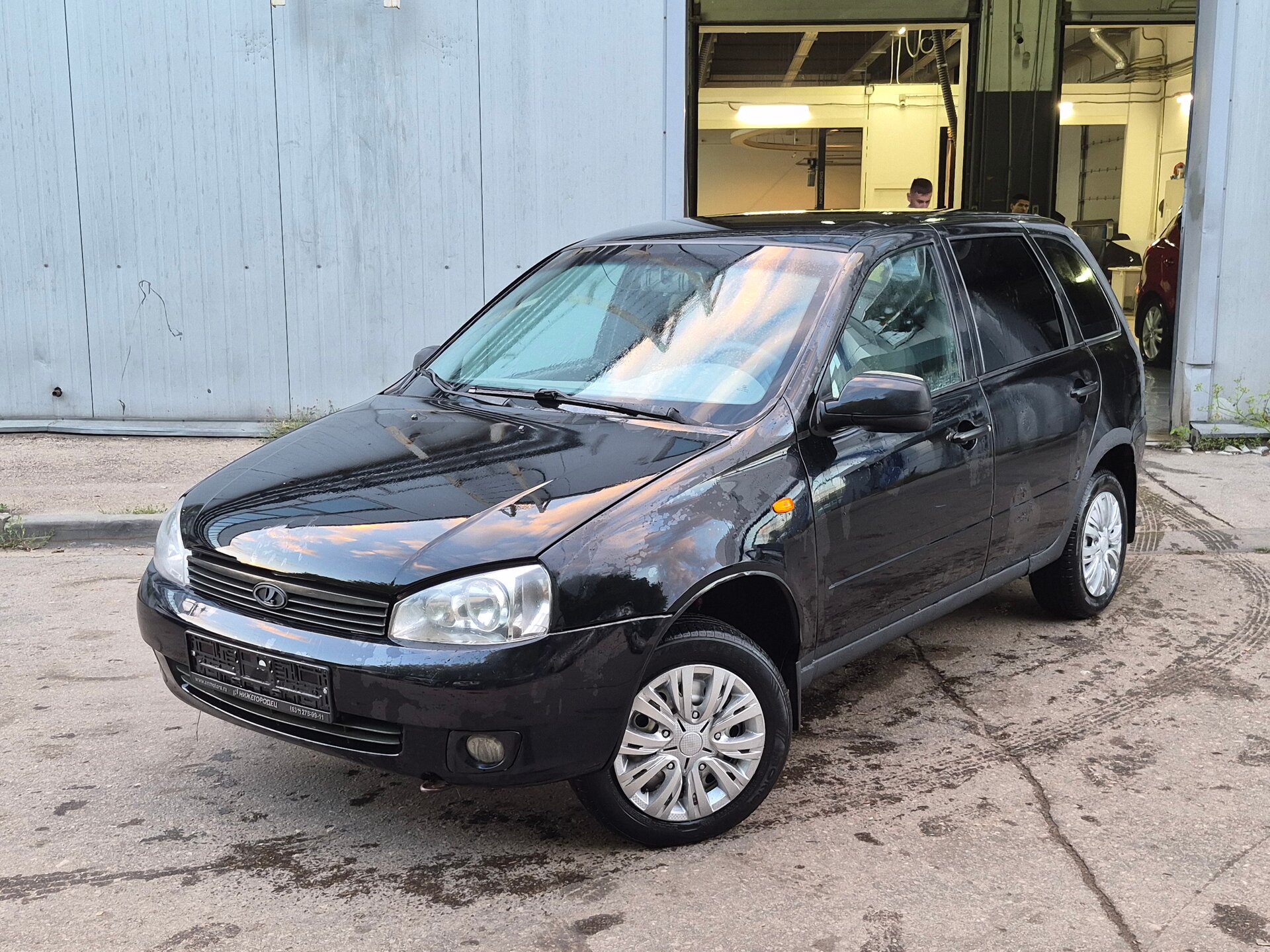 Lada (Ваз) Kalina 1.6 MT (84 л.с.), 2011