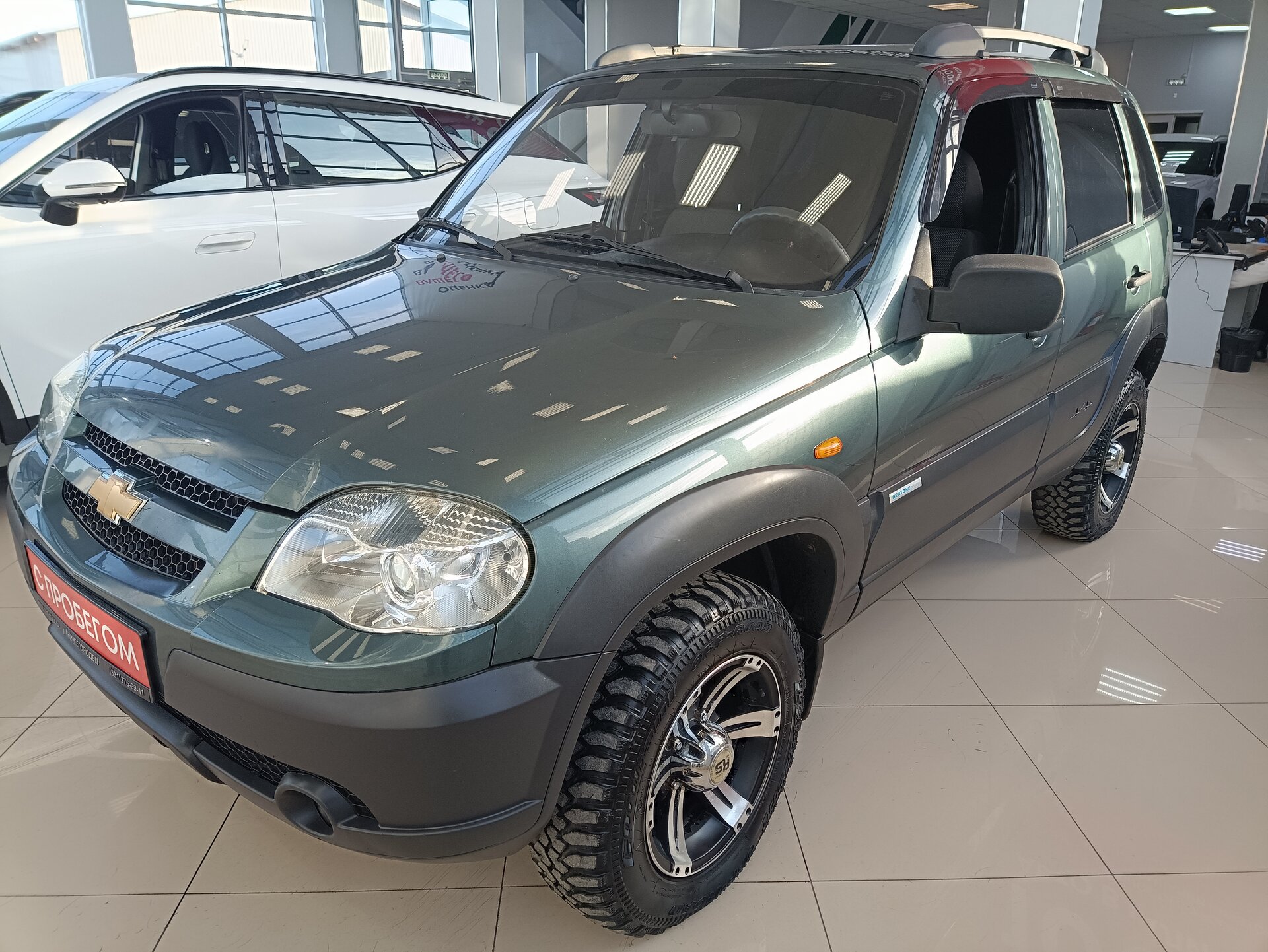 Chevrolet Niva 1.7 MT (80 л.с.) 4WD, 2011 — купить в Нижнем Новгороде