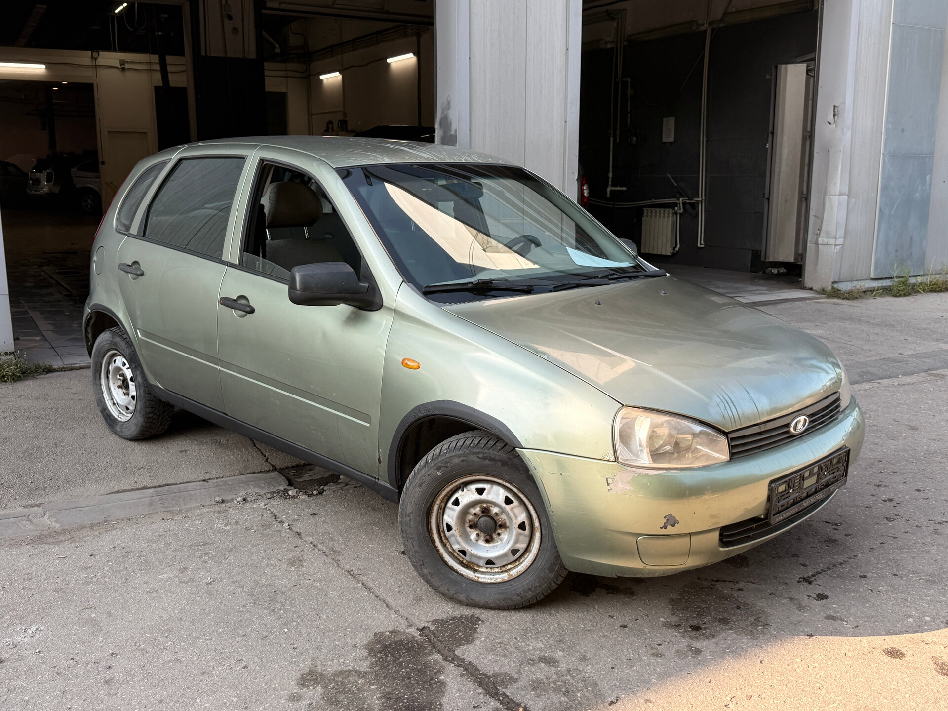 Lada (Ваз) Kalina 1.6 MT (81 л.с.), 2010