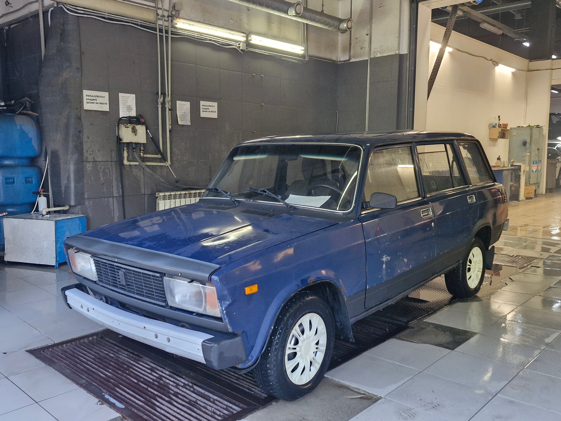 Lada (Ваз) 2104 1.5 MT (72 л.с.), 2004