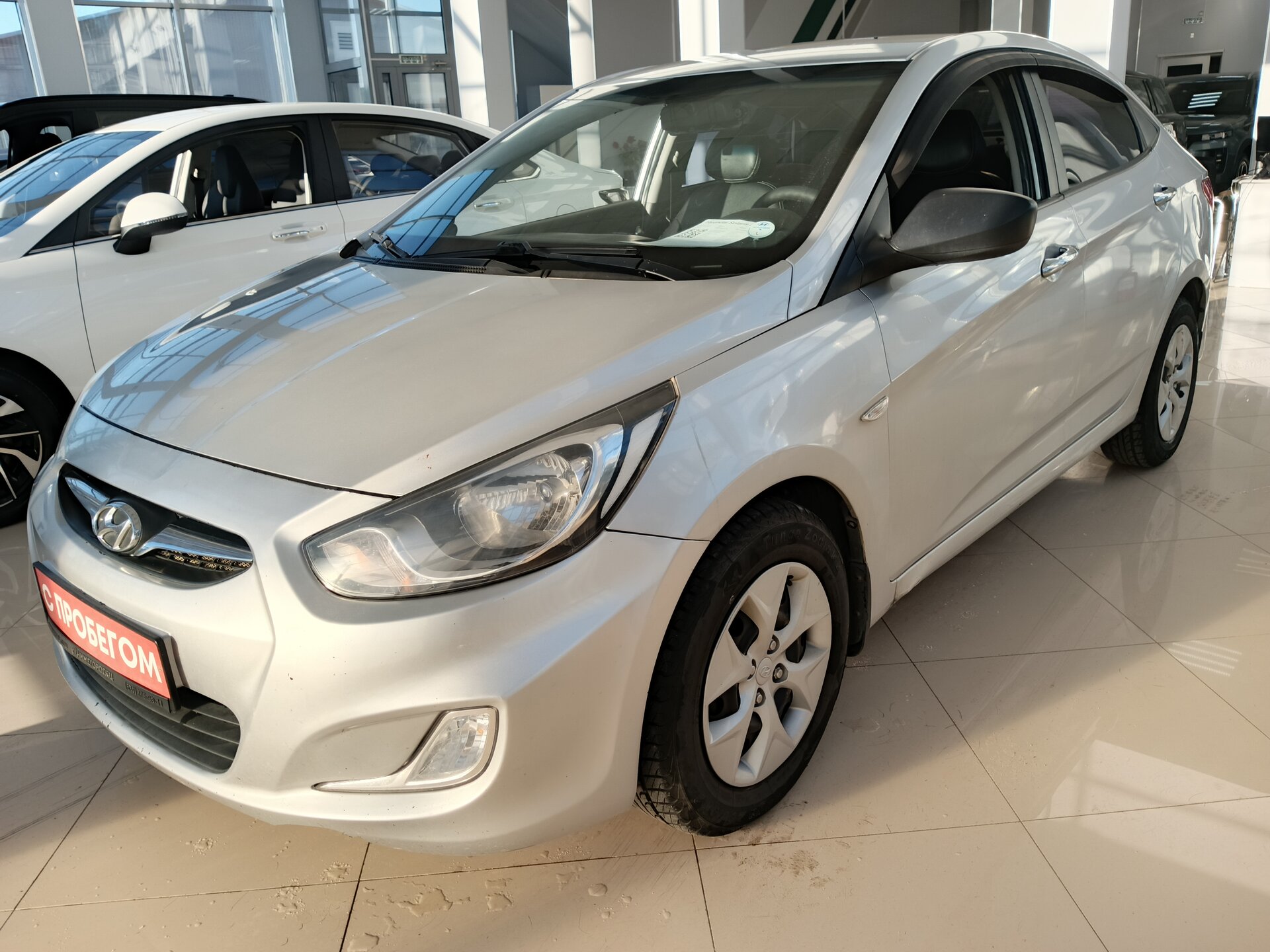Hyundai Solaris 1.4 MT (107 л.с.), 2012
