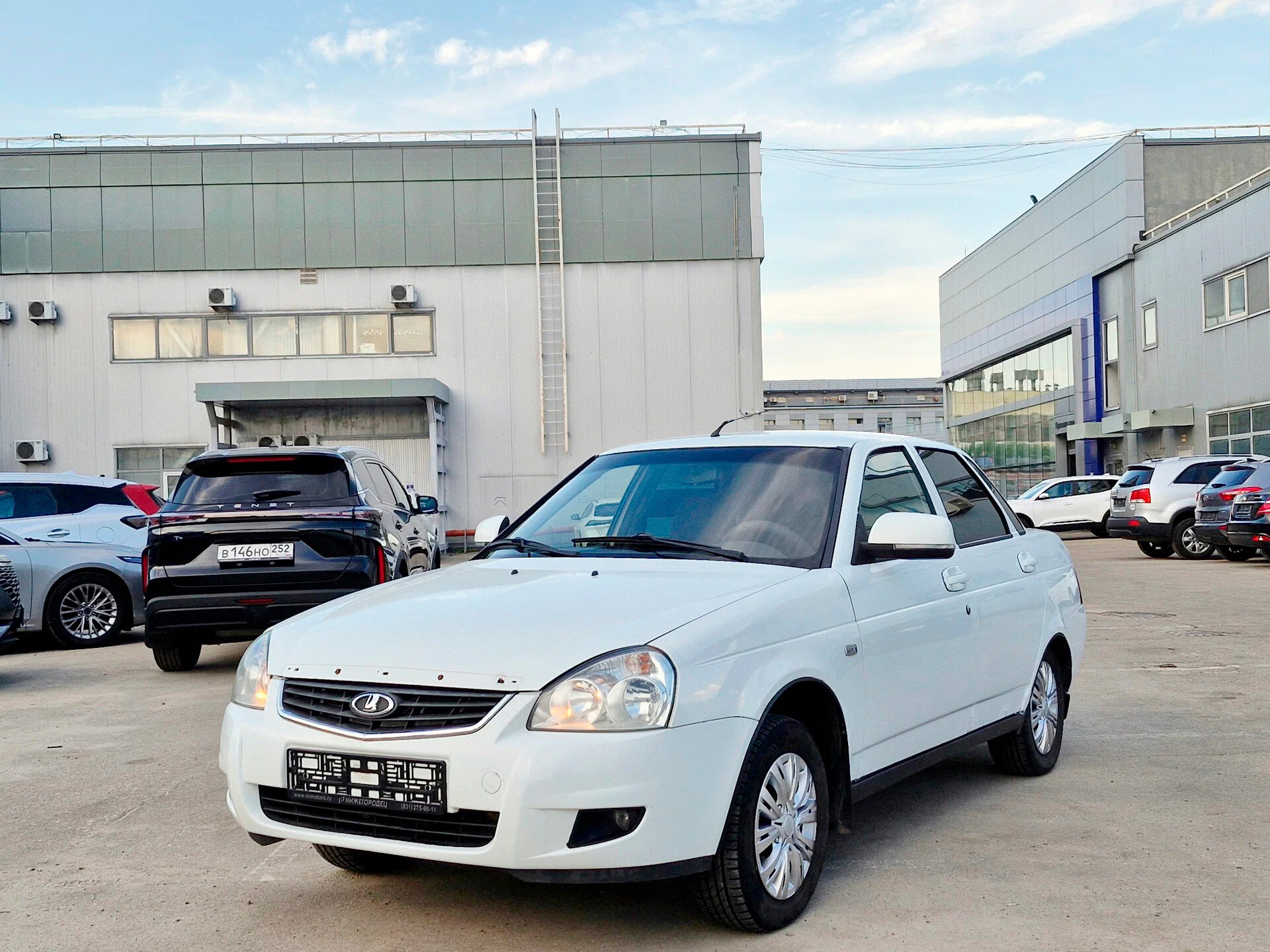 Lada (Ваз) Priora 1.6 MT (98 л.с.), 2013