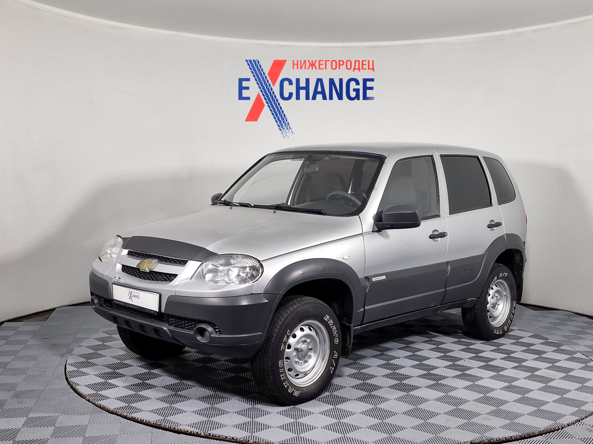 Chevrolet Niva 1.7 MT (80 л.с.) 4WD, 2012
