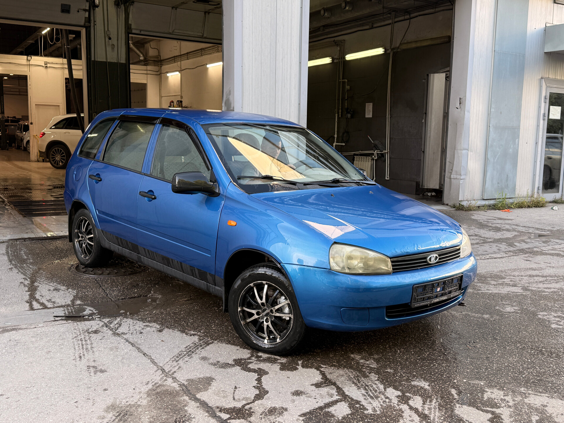 Lada (Ваз) Kalina 1.6 MT (81 л.с.), 2009