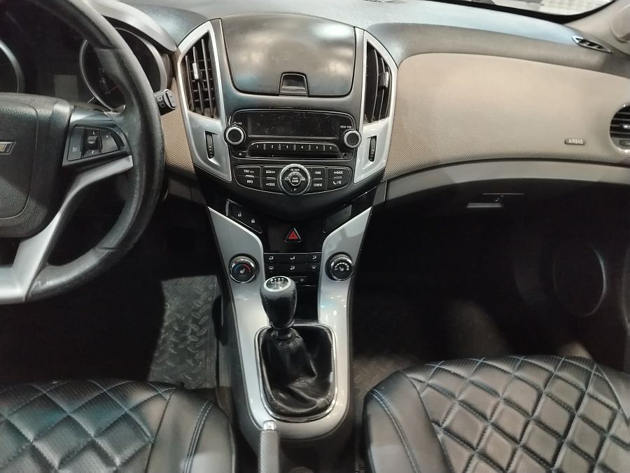 Chevrolet Cruze 1.6 MT (109 л.с.), 2013