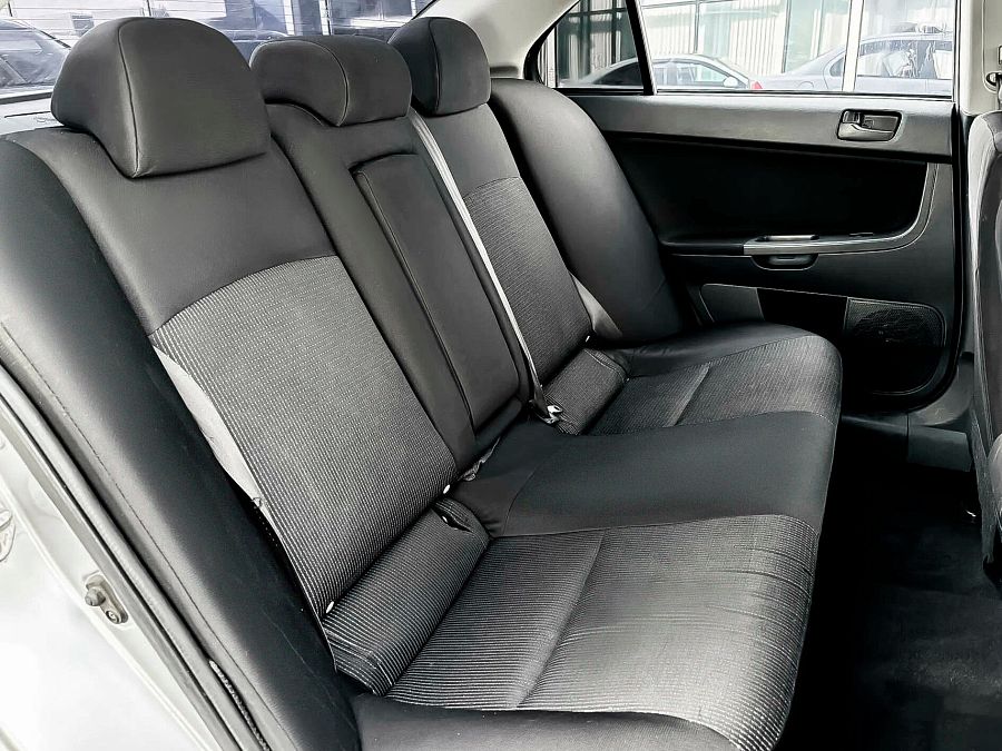 Mitsubishi Lancer 1.5 MT (109 л.с.), 2009