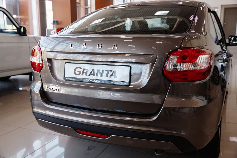 Lada (Ваз) Granta 1.6 MT (90 л.с.), 2026