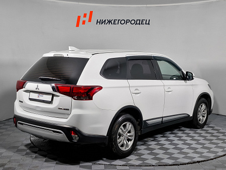 Mitsubishi Outlander 2.0 CVT (146 л.с.) 4WD, 2019 — купить в Нижнем Новгороде