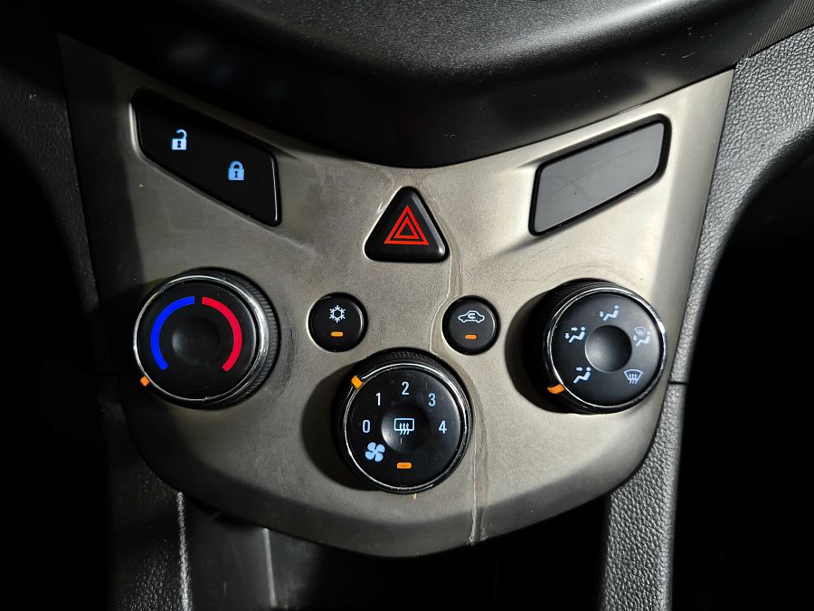 Chevrolet Aveo 1.6 MT (115 л.с.), 2012 Chevrolet Aveo 1.6 MT (115 л.с.), 2012