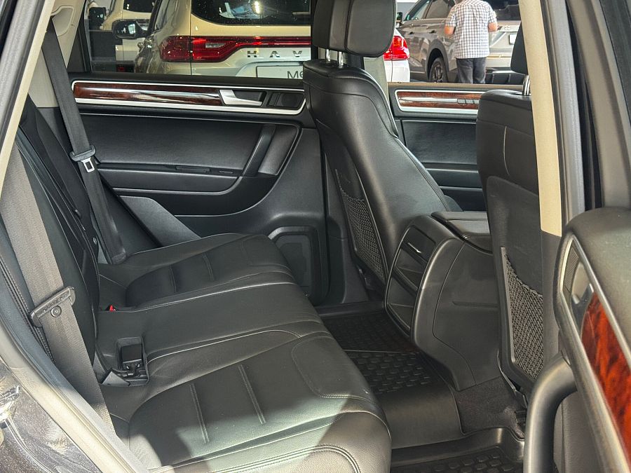 Volkswagen Touareg 3.6 AT (249 л.с.) 4WD, 2013
