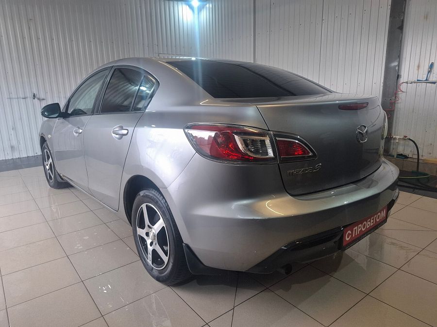 Mazda 3 1.6 MT (105 л.с.), 2010