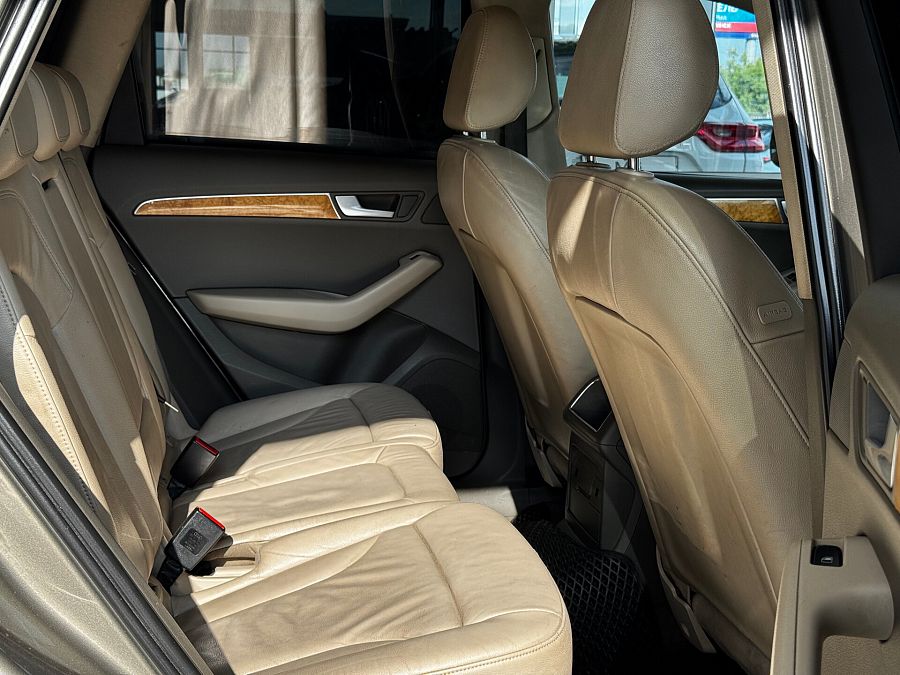 Audi Q5 2.0 AMT (211 л.с.) 4WD, 2011