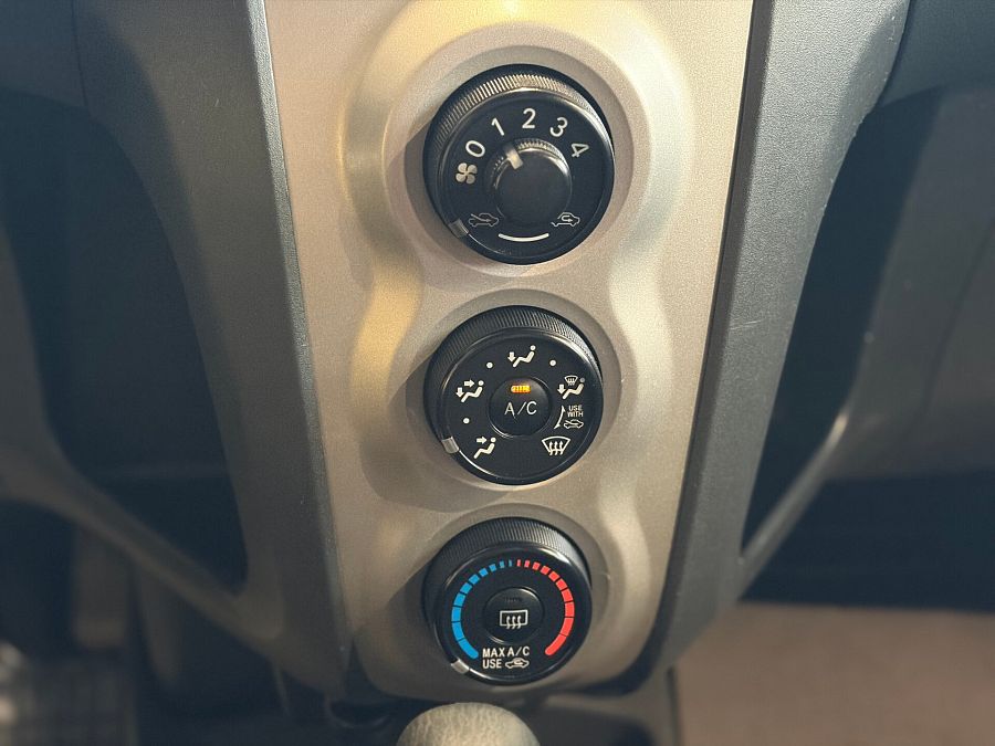 Toyota Yaris 1.5 AT (106 л.с.), 2009
