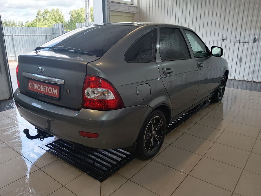 Lada (Ваз) Priora 1.6 MT (98 л.с.), 2011 Lada (Ваз) Priora 1.6 MT (98 л.с.), 2011