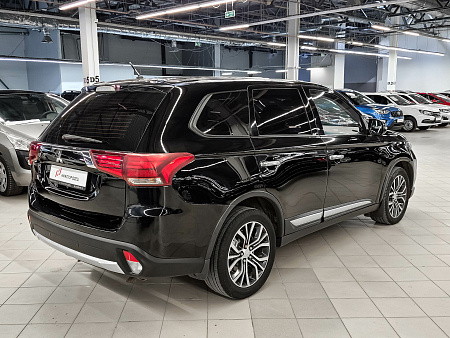 Mitsubishi Outlander 2.0 CVT (146 л.с.) 4WD, 2016 — купить в Нижнем Новгороде