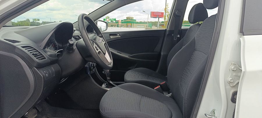 Hyundai Solaris 1.6 AT (123 л.с.), 2015