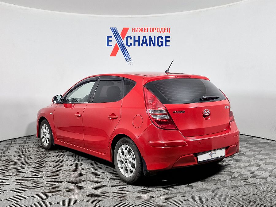 Hyundai i30 1.4 MT (109 л.с.), 2010