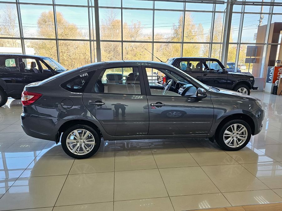 Lada (Ваз) Granta 1.6 MT (90 л.с.), 2026 Lada (Ваз) Granta 1.6 MT (90 л.с.), 2026