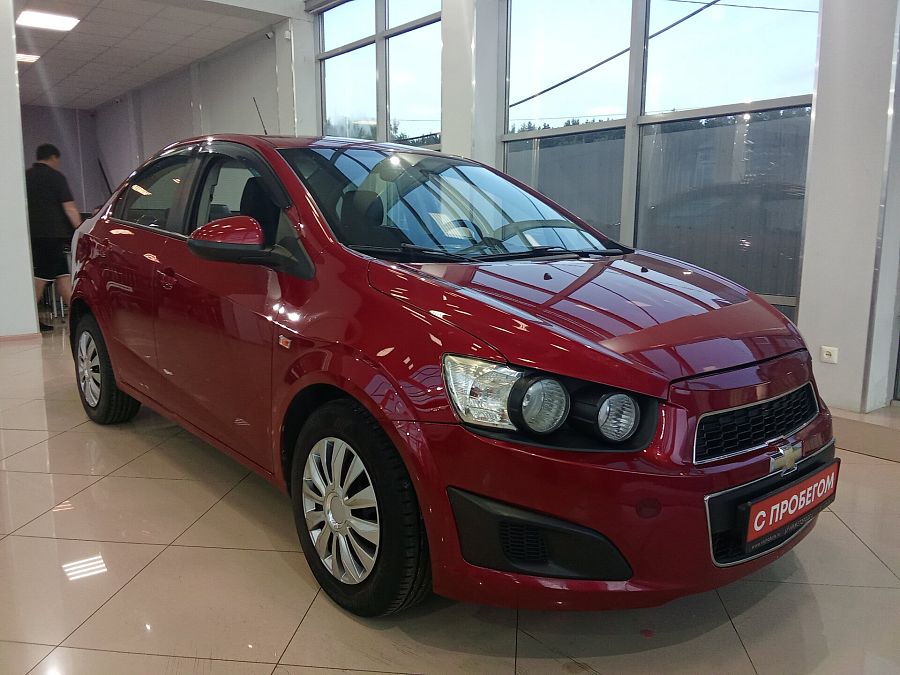 Chevrolet Aveo 1.6 MT (115 л.с.), 2015