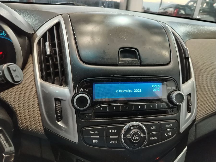 Chevrolet Cruze 1.6 MT (109 л.с.), 2013