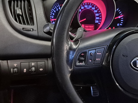 Kia Cerato 6-speed 1.6 AT (126 л.с.), 2013 Kia Cerato 6-speed 1.6 AT (126 л.с.), 2013 — купить в Нижнем Новгороде
