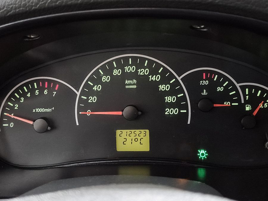 Lada (Ваз) Priora 1.6 MT (98 л.с.), 2012 Lada (Ваз) Priora 1.6 MT (98 л.с.), 2012