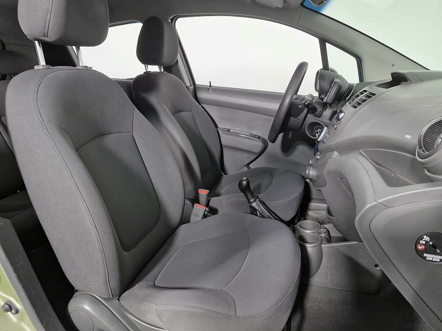 Chevrolet Spark 1.0 MT (67 л.с.), 2011