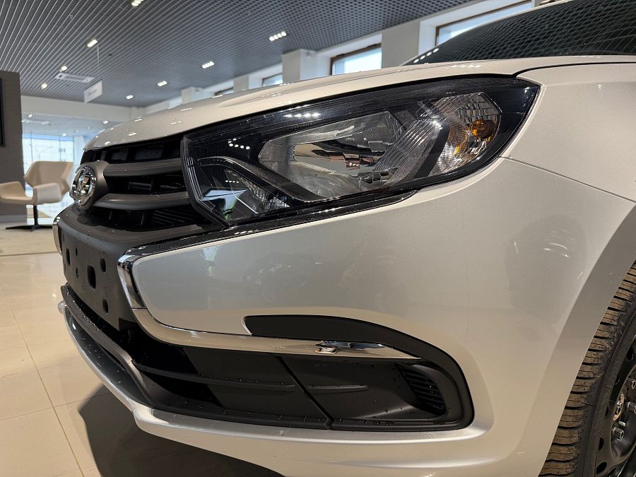 Lada (Ваз) Granta 1.6 MT (90 л.с.), 2026 Lada (Ваз) Granta 1.6 MT (90 л.с.), 2026