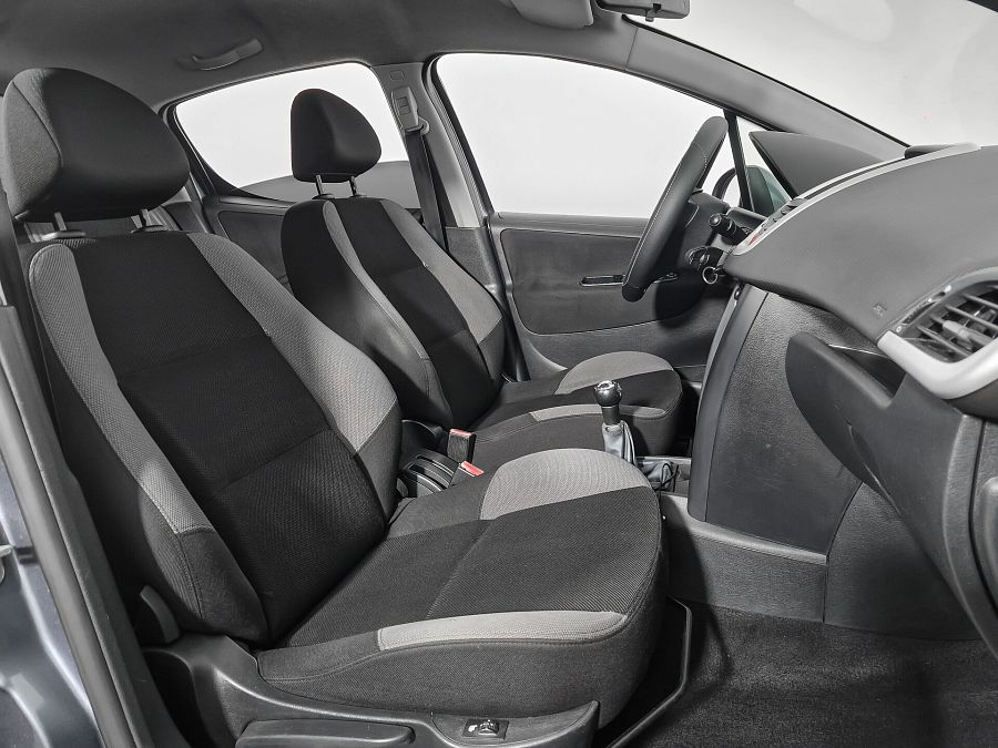 Peugeot 207 1.4 MT (90 л.с.), 2008