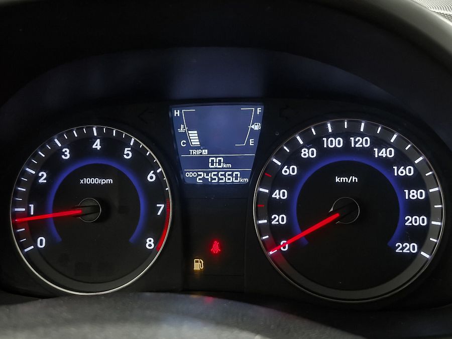 Hyundai Solaris 1.4 MT (107 л.с.), 2012 Hyundai Solaris 1.4 MT (107 л.с.), 2012