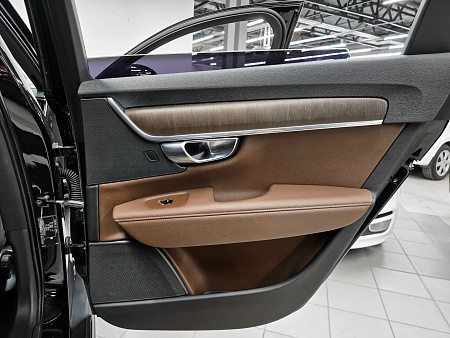 Volvo V90 Cross Country 2.0 AT (249 л.с.) 4WD, 2021 — купить в Нижнем Новгороде