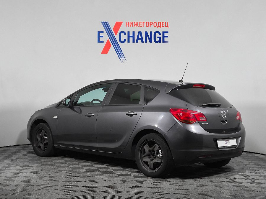 Opel Astra 1.6 MT (115 л.с.), 2012