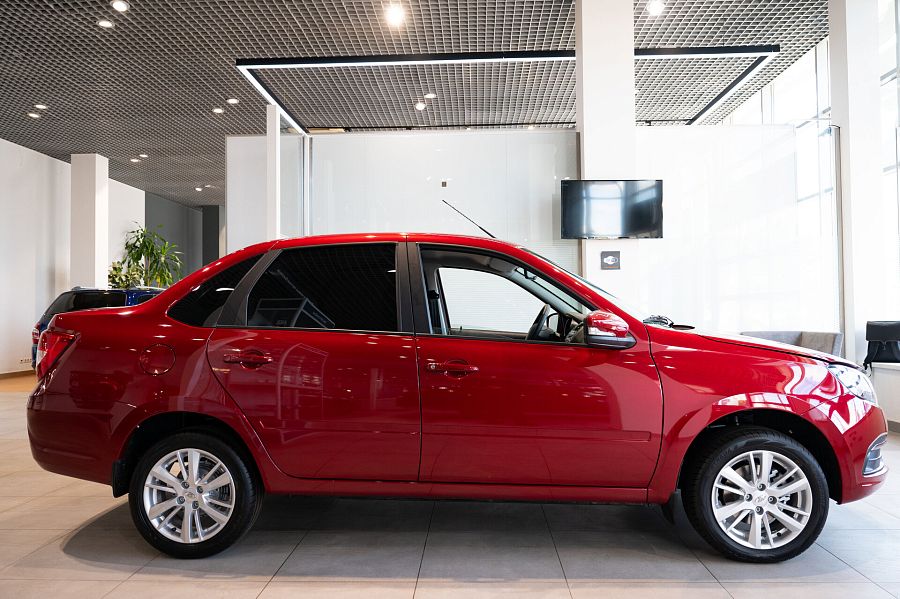 Lada (Ваз) Granta 1.6 MT (90 л.с.), 2026