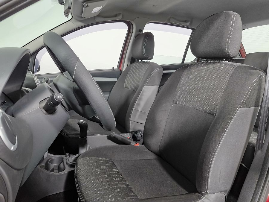 Renault Sandero 1.6 MT (84 л.с.), 2013 Renault Sandero 1.6 MT (84 л.с.), 2013