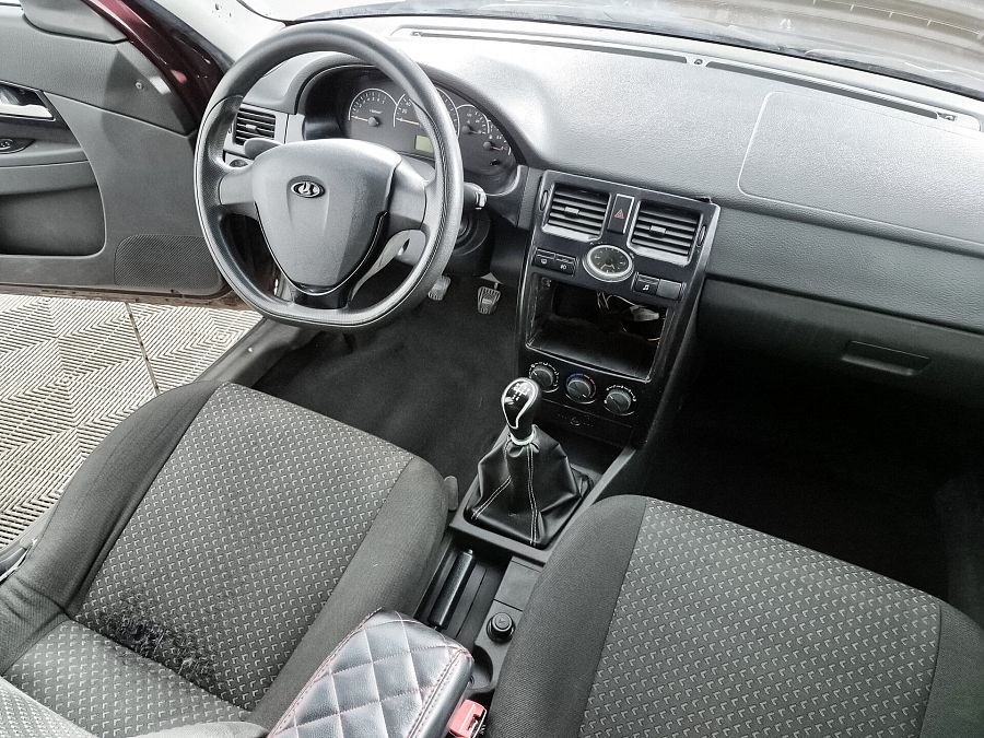 Lada (Ваз) Priora 1.6 MT (98 л.с.), 2012 Lada (Ваз) Priora 1.6 MT (98 л.с.), 2012