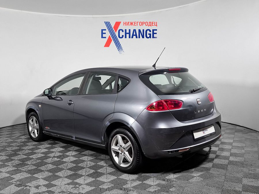 SEAT Leon 1.2 MT (105 л.с.), 2012
