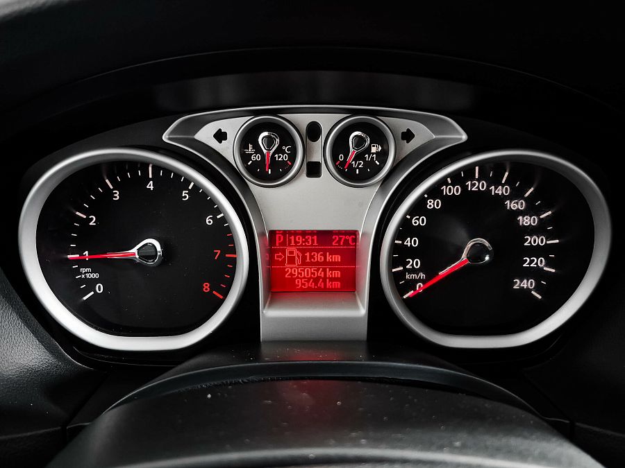 Ford Focus 1.6 AT (100 л.с.), 2010 Ford Focus 1.6 AT (100 л.с.), 2010