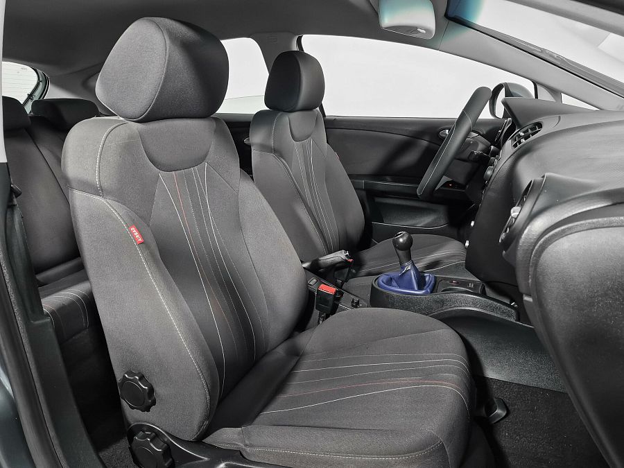 SEAT Leon 1.2 MT (105 л.с.), 2012