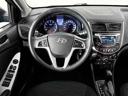 Hyundai Solaris 1.4 AT (107 л.с.), 2015