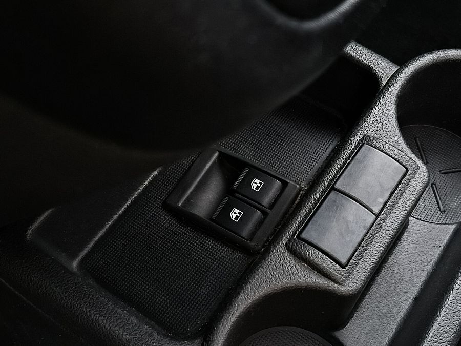 Lada (Ваз) Granta 1.6 MT (82 л.с.), 2012 Lada (Ваз) Granta 1.6 MT (82 л.с.), 2012