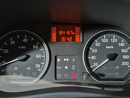 Renault Logan 1.4 MT (75 л.с.), 2010