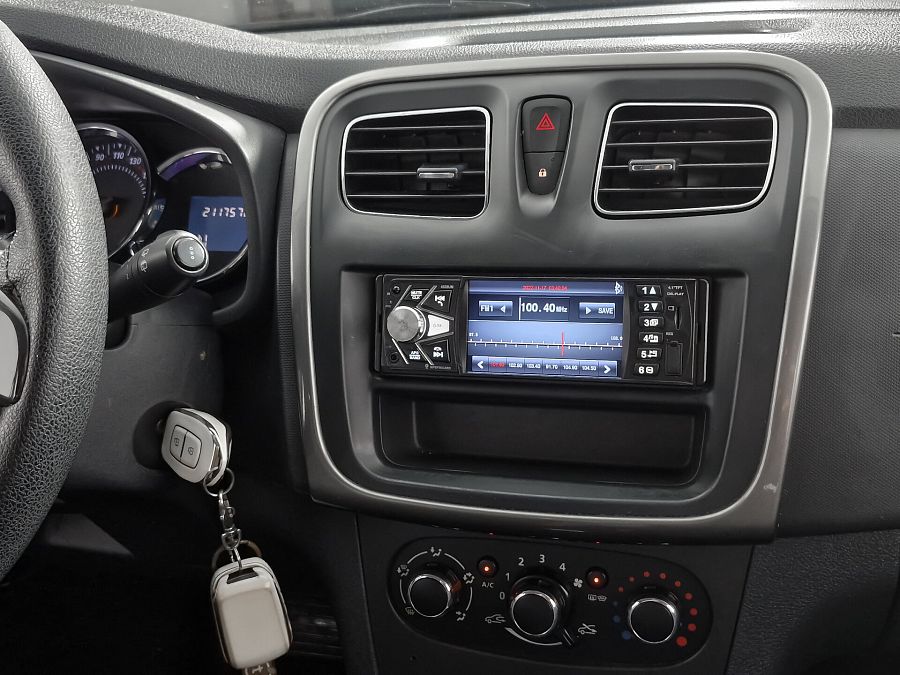 Renault Sandero Stepway 1.6 AMT (82 л.с.), 2015