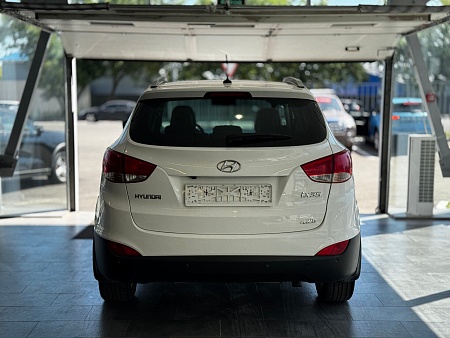 Hyundai ix35 2.0 AT (150 л.с.) 4WD, 2013