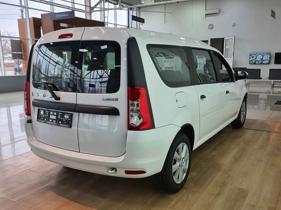 Lada (Ваз) Largus 1.6 MT (106 л.с.), 2026