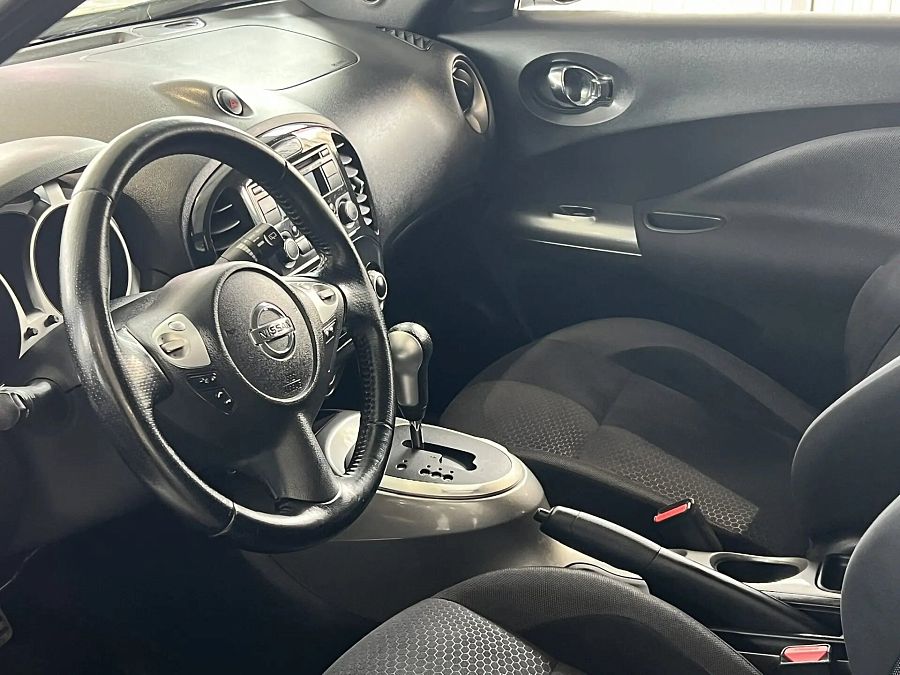 Nissan Juke 1.6 CVT (190 л.с.) 4WD, 2011
