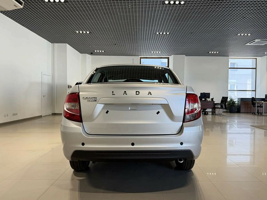 Lada (Ваз) Granta 1.6 MT (106 л.с.), 2026 Lada (Ваз) Granta 1.6 MT (106 л.с.), 2026