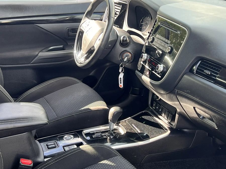 Mitsubishi Outlander 2.0 CVT (146 л.с.) 4WD, 2021